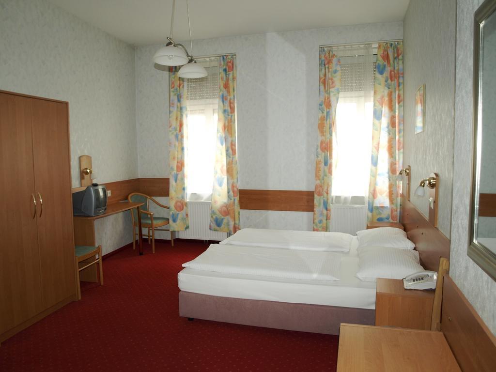 Hotel Stalehner Viena Quarto foto