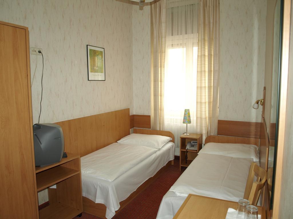 Hotel Stalehner Viena Quarto foto