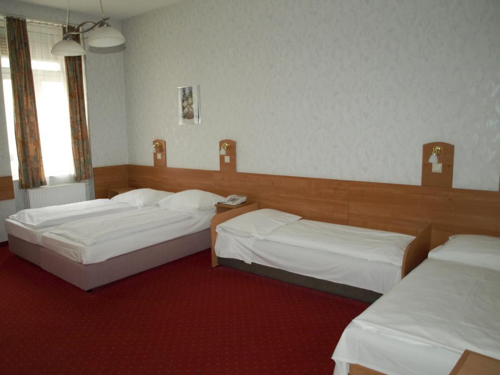Hotel Stalehner Viena Quarto foto